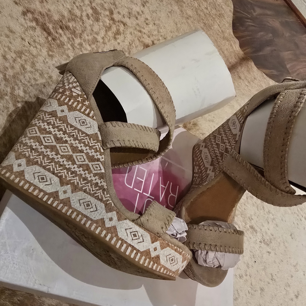 Beige Patterned Wedge Sandals